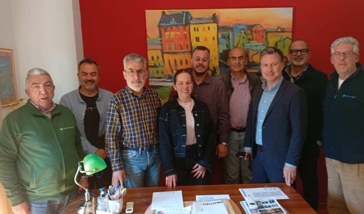 Συνάντηση Θεόφιλου Ξανθόπουλου με ΔΣ Εμπορικού Συλλόγου Δράμας-Ο ΣΥΡΙΖΑ-Πσ στο πλευρό της μικρομεσαίας επιχειρηματικότητας