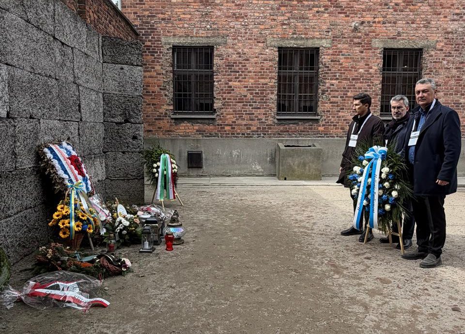 Αντιπροσωπεία της Βουλής των Ελλήνων στο στρατόπεδο εξόντωσης Άουσβιτς- Μπίρκεναου